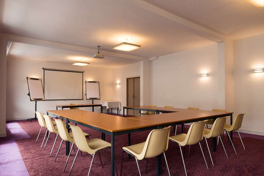 Brit Hotel Confort Le Limouzi Тюл Съоръжения снимка